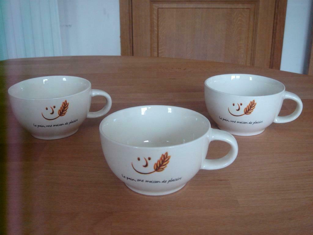 Trio de tasses à café, Enlèvement ou Envoi, Comme neuf, Autres styles, Tasse(s) et/ou soucoupe(s)