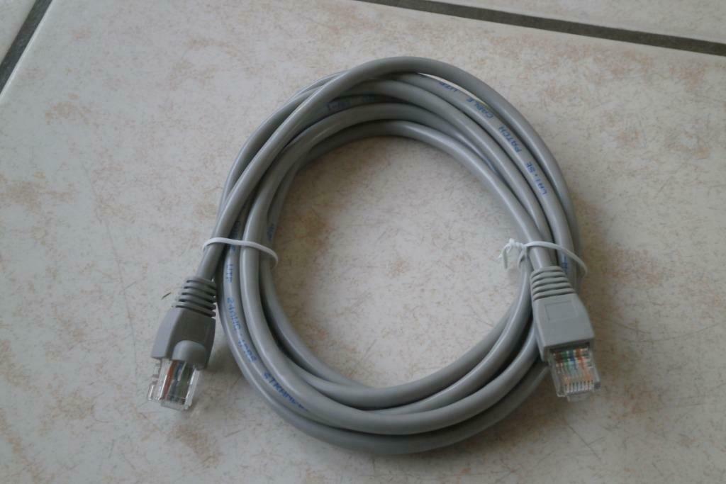 câble ordinateur UTP longueur +- 3 mètres neuf, Enlèvement ou Envoi