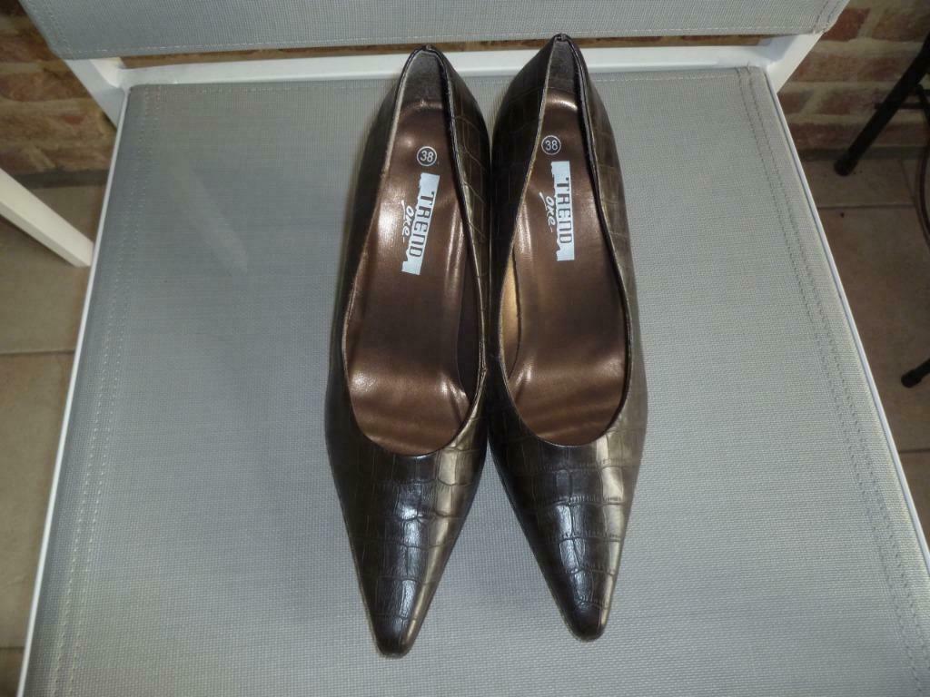 chaussures brunes hauts talons pointure 38, Enlèvement ou Envoi, Neuf, Brun