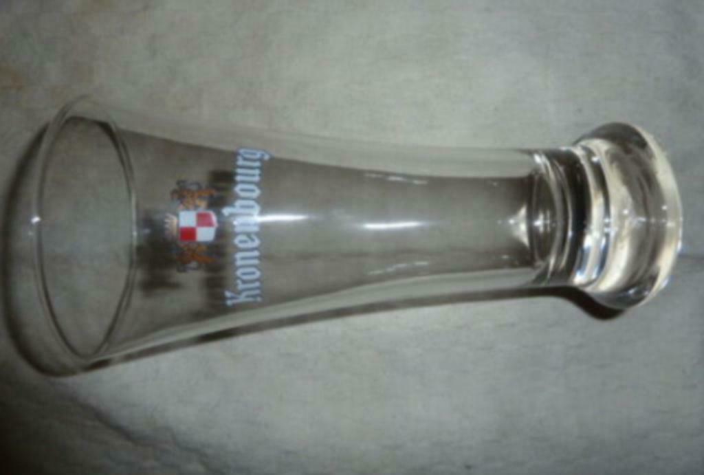 bier glas KRONENBOURG " fluitje ", Ophalen of Verzenden, Gebruikt, Bierglas