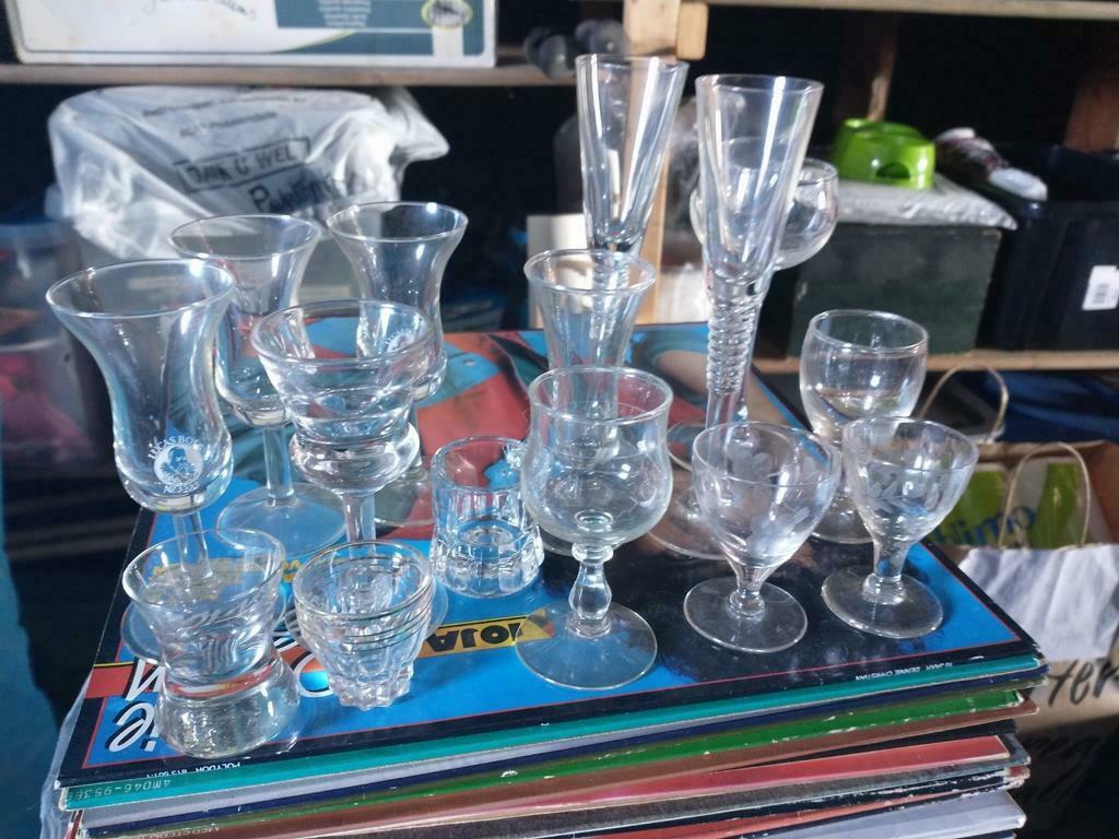 Oude jeneverglaasjes, Ophalen of Verzenden, Gebruikt