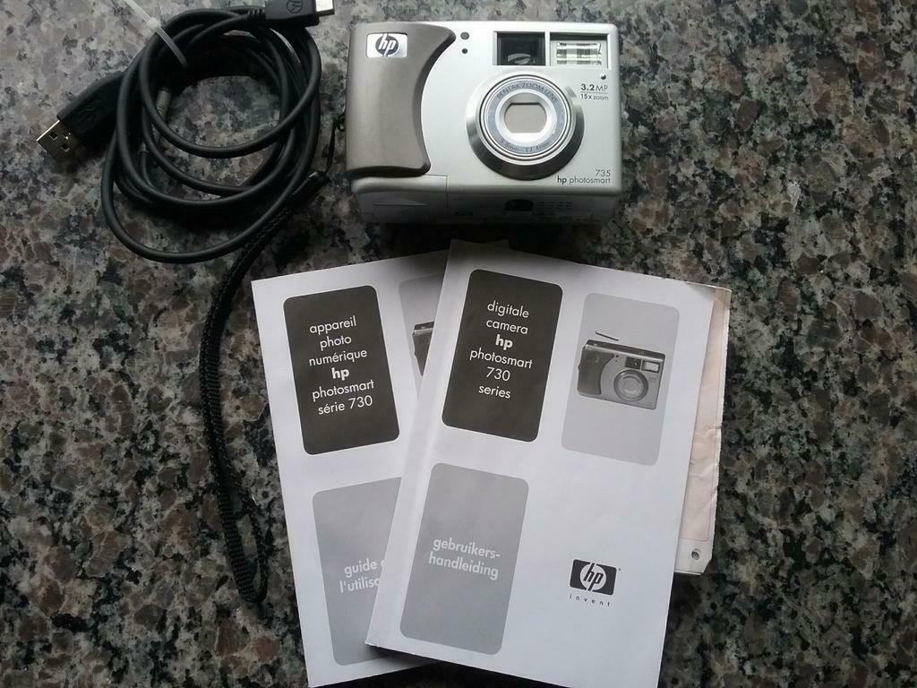Digitale camera HP photosmart 735, TV, Hi-fi & Vidéo, Appareils photo numériques, Enlèvement ou Envoi, Comme neuf, HP