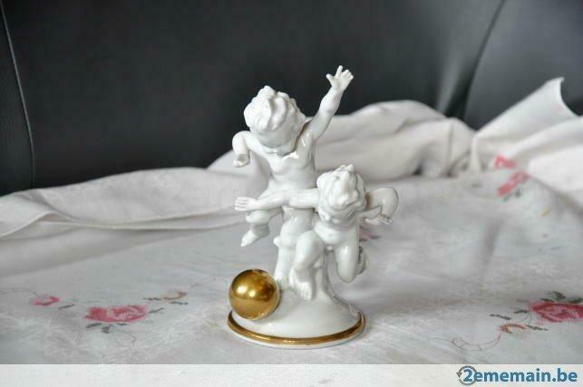 couples de cherubins sur socle en porcelaine, Enlèvement ou Envoi