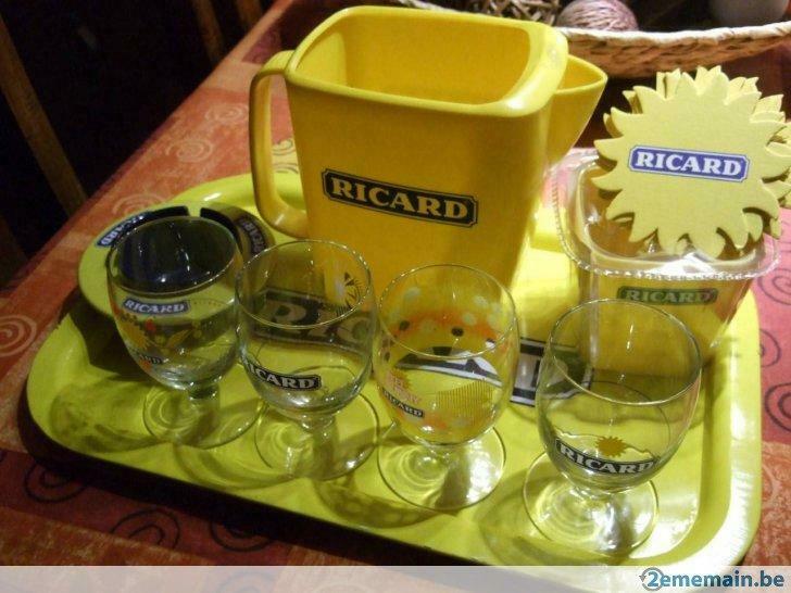 Plateau rectangulaire  RICARD  garni, Verzamelen, Rookartikelen, Aanstekers en Luciferdoosjes, Nieuw, Aansteker