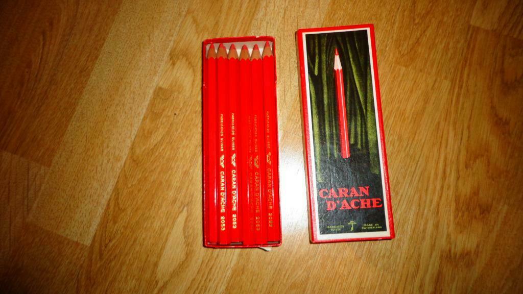 12 kleurpotloden (rood) Caran d'Ache-in doosje-NIEUW!, Ophalen, Nieuw