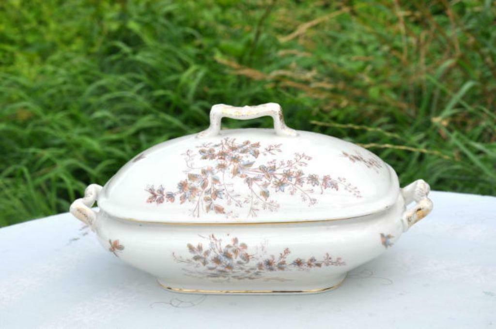 §  legumier porcelaine defuisseaux baudour (1), Antiquités & Art, Enlèvement ou Envoi