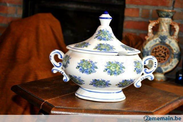 soupiére aux bouquets bleu japon