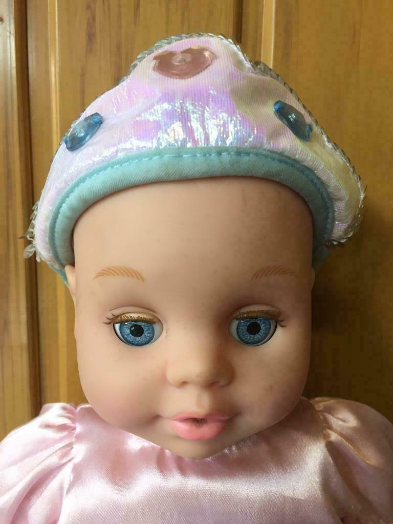 Mattel pop 2003 , op 3x AAA batterijen, in goede staat, Ophalen of Verzenden, Zo goed als nieuw, Babypop