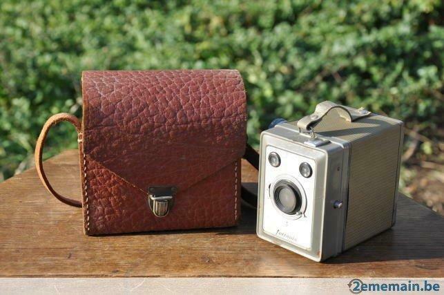 appareil photo en métal ferrania + housse, Antiquités & Art