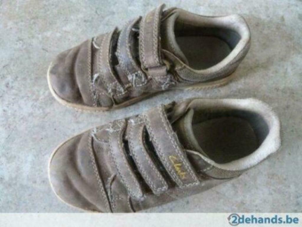 Schoenen Clarks maat 29, Kinderen en Baby's, Kinderkleding | Schoenen en Sokken, Gebruikt, Schoenen, Jongen, Ophalen of Verzenden