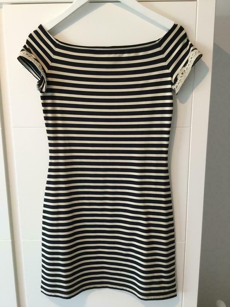 Andres Sarda, strandjurk mt Small en matching bikini 85C, Ophalen, Zo goed als nieuw