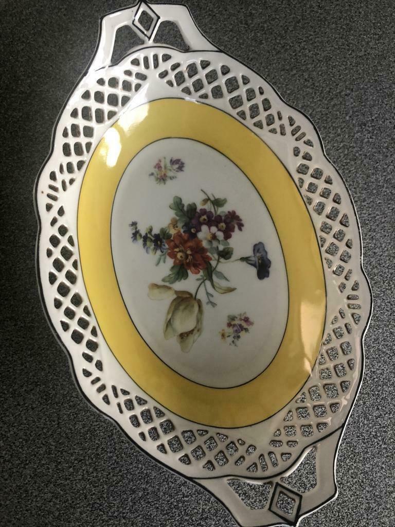 Porselein fruitmandje vintage, Antiek en Kunst, Antiek | Servies los, Ophalen of Verzenden