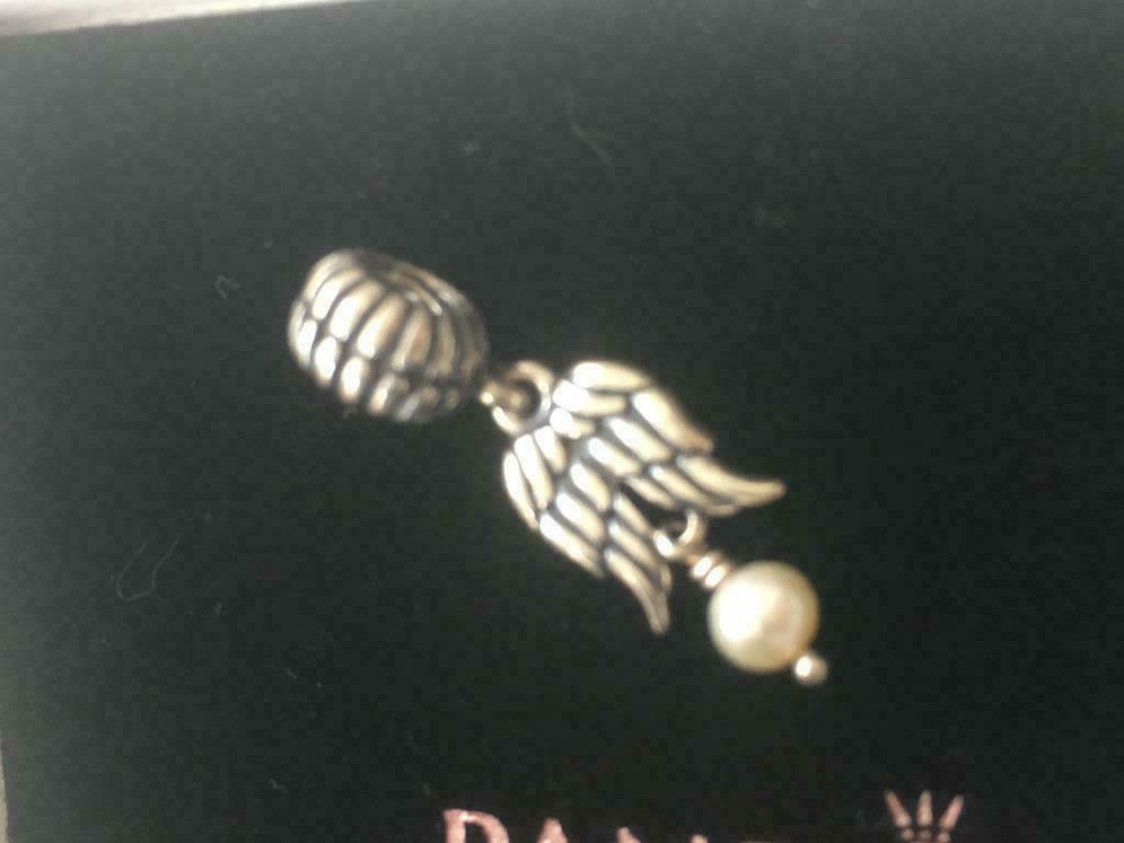Charm pour Pandora - ailes ange et perle, Handtassen en Accessoires, Bedels, Ophalen, Gebruikt, Parel, Pandora