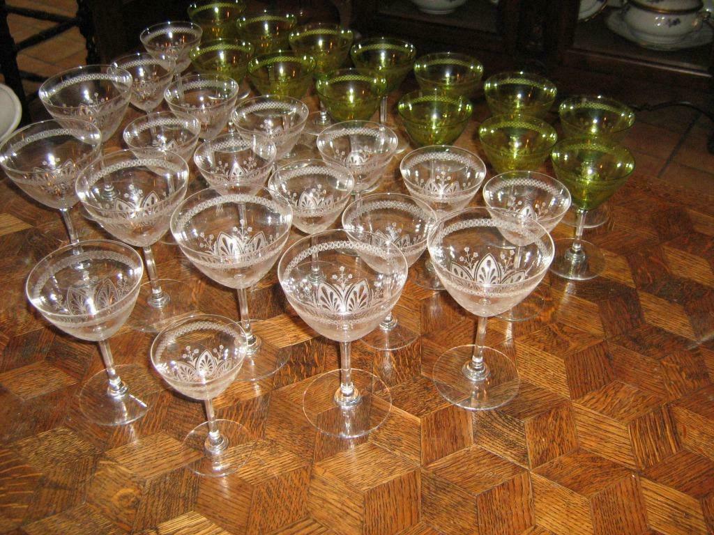 32 VERRES EN CRISTAL ST LOUIS, Antiquités & Art, Enlèvement