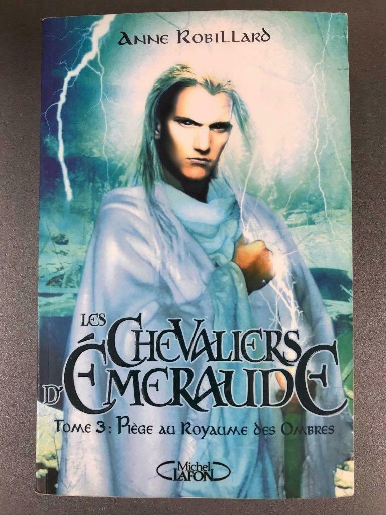 Les Chevaliers d'Emeraude de Anne Robillard ---, Livres, Enlèvement ou Envoi, Utilisé, Anne Robillard