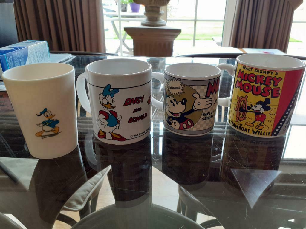 Disney verzameling - 20 stuks om te eten en te drinken, Ophalen, Mickey Mouse, Zo goed als nieuw, Servies