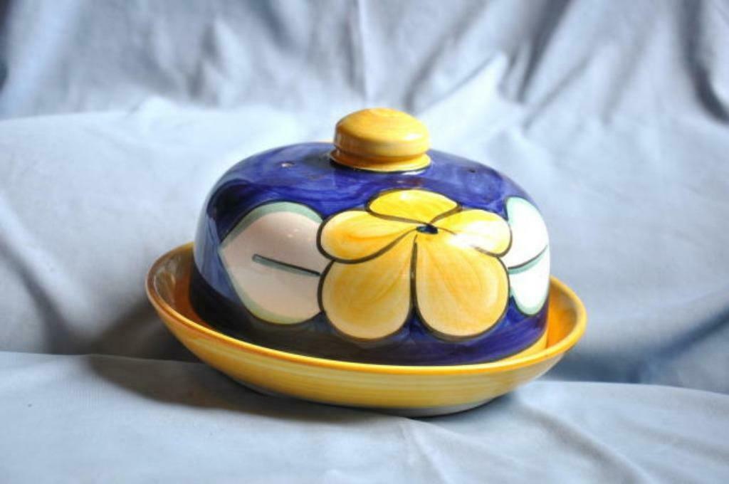 §cloche a fromage provençale, Maison & Meubles, Enlèvement ou Envoi, Céramique, Utilisé, Autres types