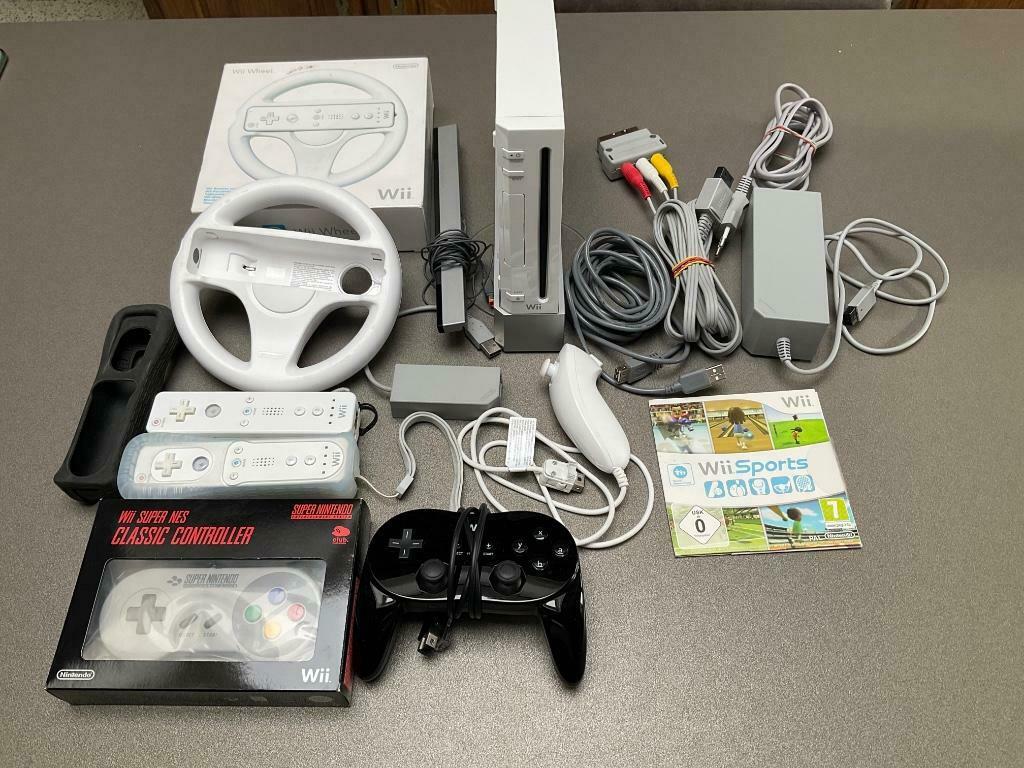 Nintendo Wii, Games en Spelcomputers, Spelcomputers | Nintendo Wii, Ophalen of Verzenden, Zo goed als nieuw, Met 3 controllers of meer