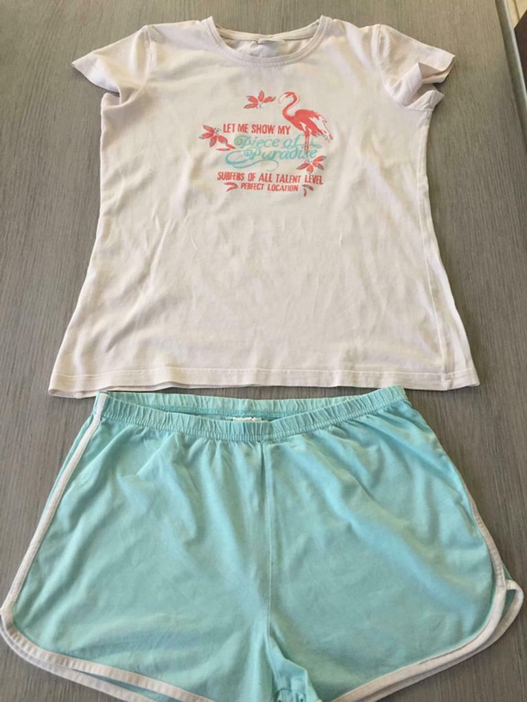 Pyjama court avec flamant rose - taille 152, Enfants & Bébés, Enlèvement ou Envoi, Comme neuf, Vêtements de nuit ou Sous-vêtements