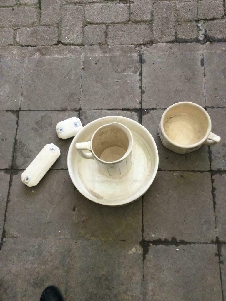 ENSEMBLE DE TOILETTE ANCIEN, Antiek en Kunst, Antiek | Woonaccessoires, Ophalen