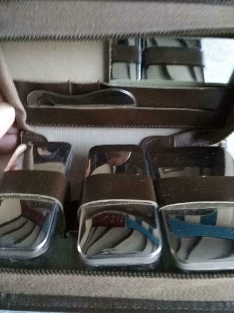 Trousse de voyage brune à tirette16,5 x 9,5 x 5,5 de 1960, Antiquités & Art, Enlèvement