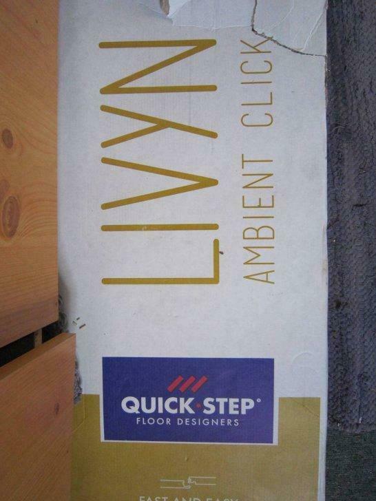 2 lattes Quick step Livyn ambient  béton gris chaleureux, Maison & Meubles, Ameublement | Revêtements de sol, Enlèvement, Neuf