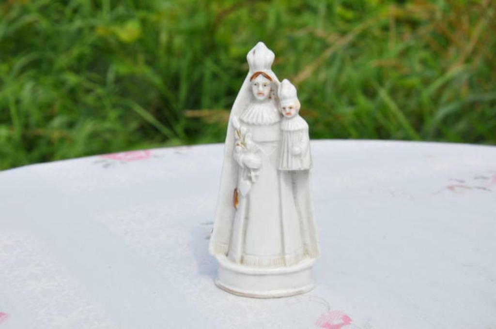 §  vierge a l'enfant a la couronne en porcelaine, Antiquités & Art, Antiquités | Objets religieux, Enlèvement ou Envoi