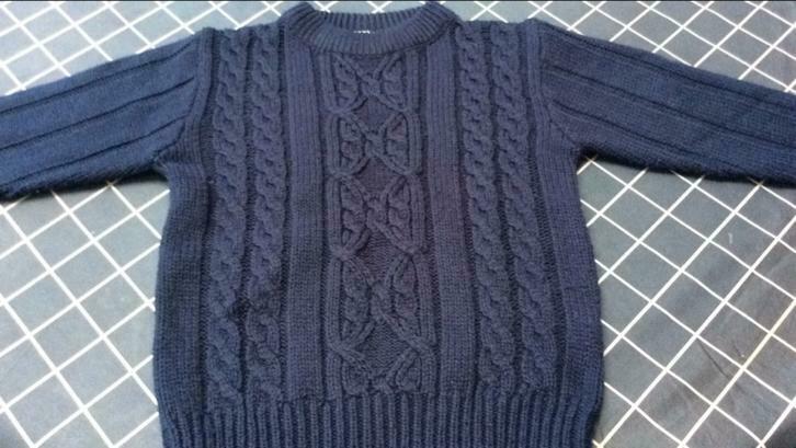 Beau pull torsadé. 122., Enfants & Bébés, Enlèvement ou Envoi, Pull ou Veste, Comme neuf, Palomino