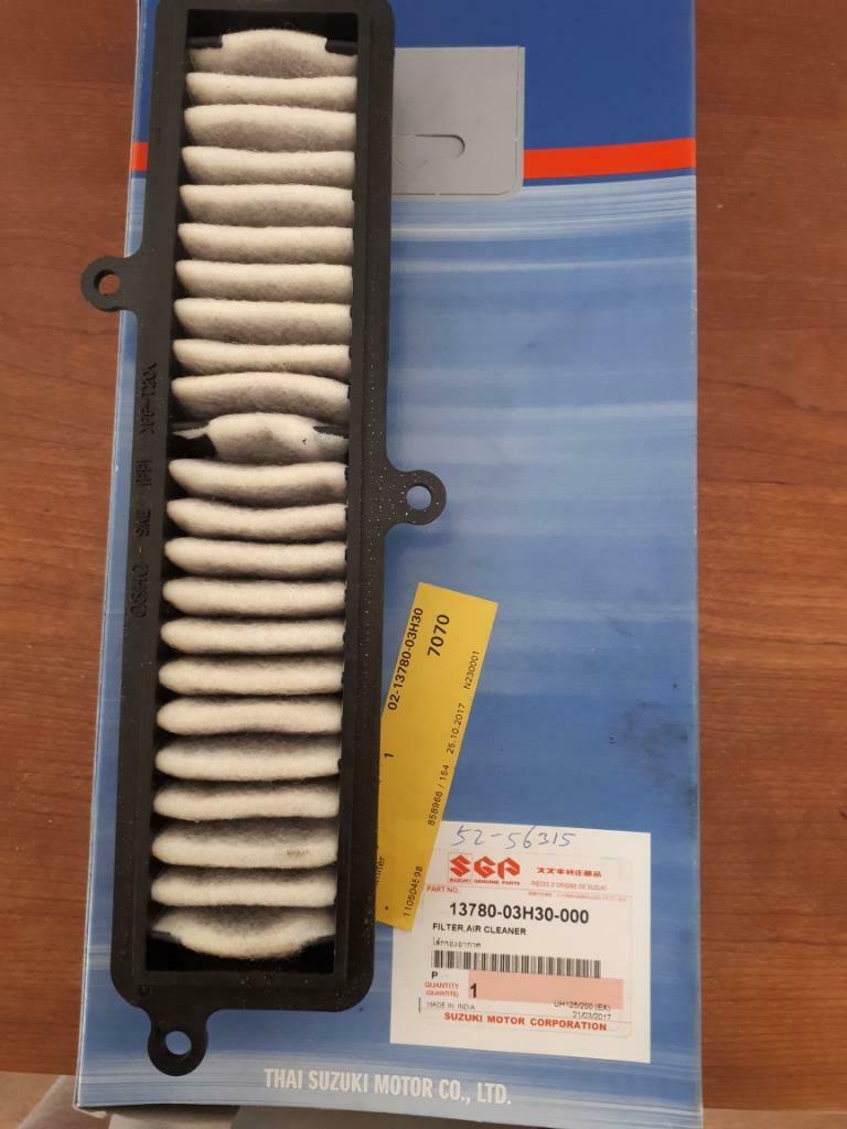 13780-03H30 Suzuki  air filter  UH 125,200 Burgman, Ophalen of Verzenden, Gebruikt