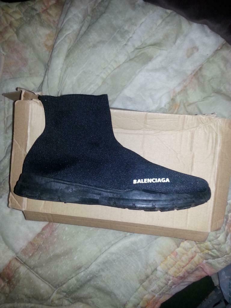 BALENCIAGA, Enlèvement ou Envoi, Neuf, Noir