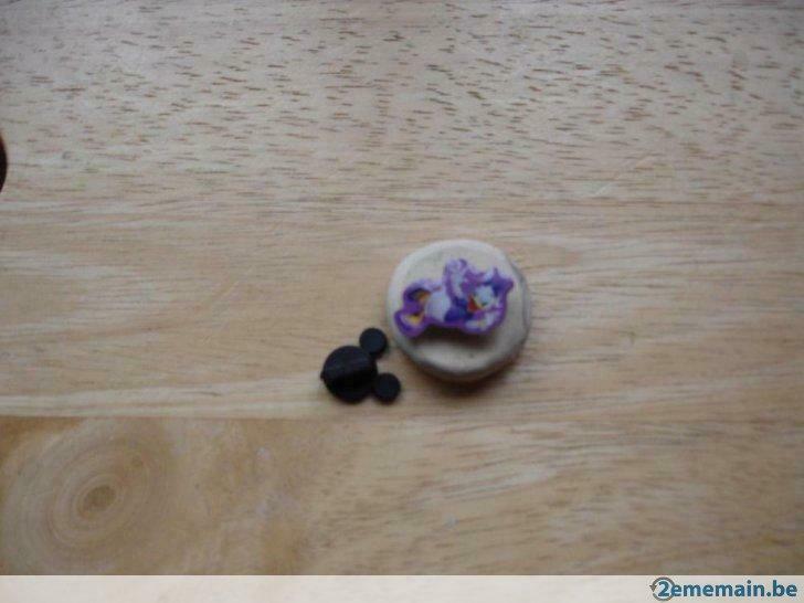 Pin’s Disney Pixar Daisy  N°118, Neuf, Insigne ou Pin's