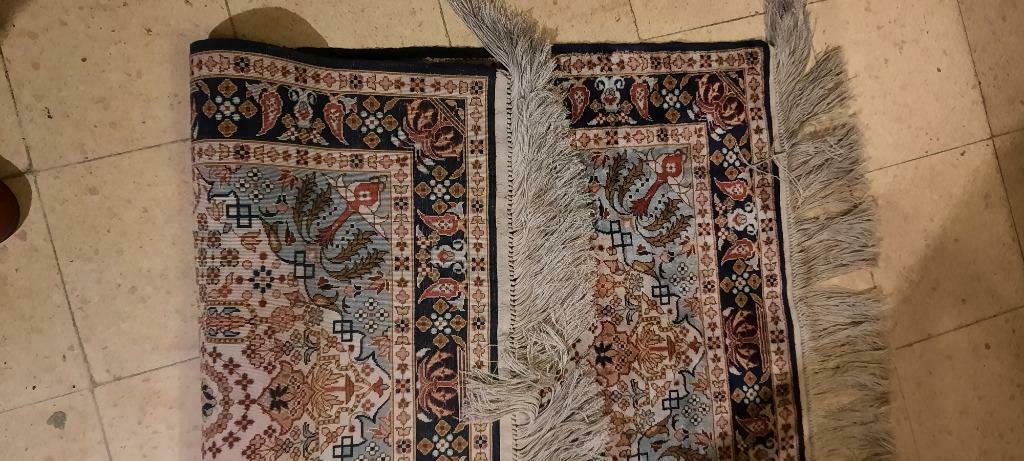 zeer mooie handgeknoopte zijde muur tapijt zeer fijne knopen, Antiek en Kunst, Ophalen of Verzenden