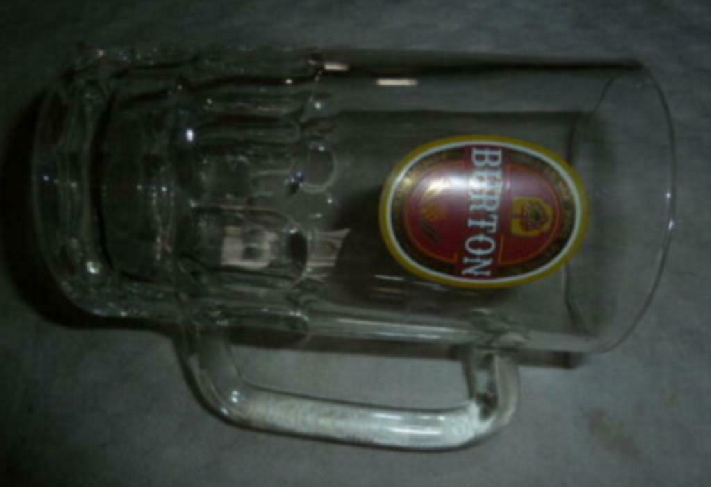 #B bier glas / pul BURTON bier van hoge gisting Brij. Lamot, Ophalen of Verzenden, Gebruikt, Bierglas