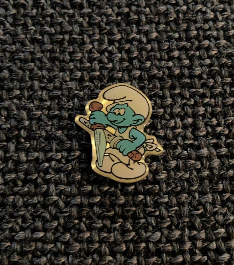 PIN - SMURF - DE SMURFEN - SCHTROUMPF - LES SCHTROUMPFS, Collections, Envoi, Utilisé, Figurine, Insigne ou Pin's