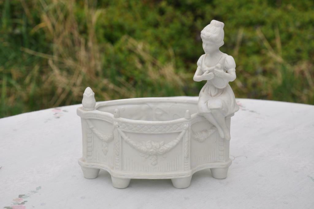 § statue jardinière musicienne biscuit blanc, Antiquités & Art, Enlèvement ou Envoi