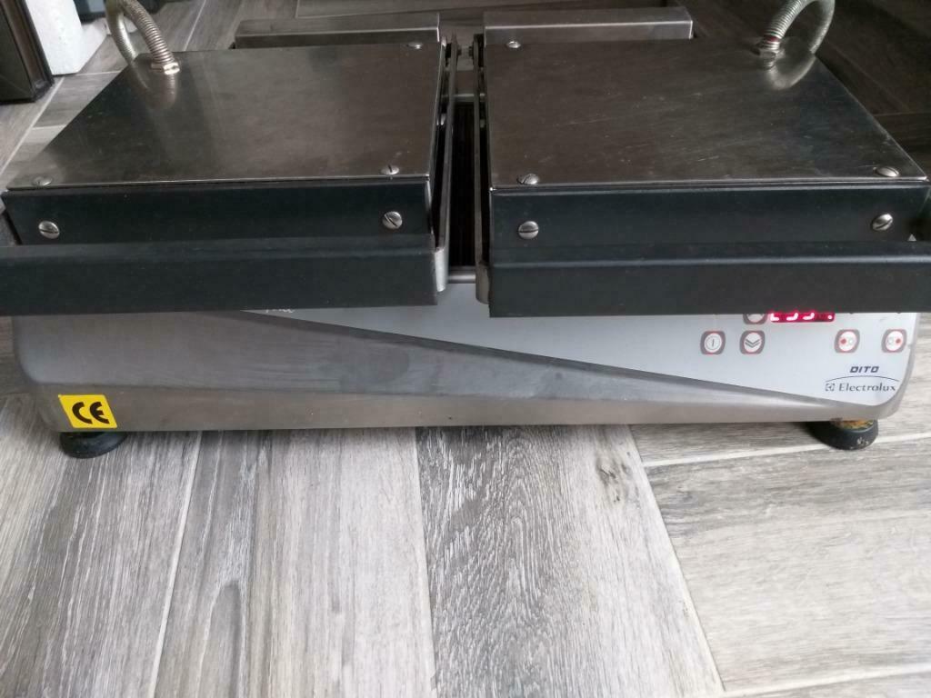 DUBBELE ELECTROLUX GRILL VOOR PANINI, Zakelijke goederen, Ophalen