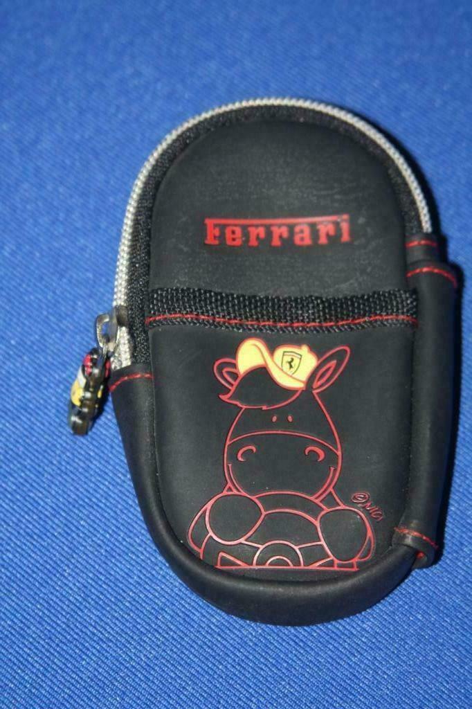 Ferrari mascotte NICI riemtasje (12x7x2,5 cm ) rits ,voorvak, Ophalen of Verzenden, Zo goed als nieuw