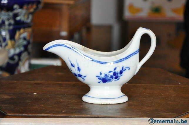 saucière faience decor  a la mouche  a restaurer, Antiek en Kunst, Ophalen of Verzenden