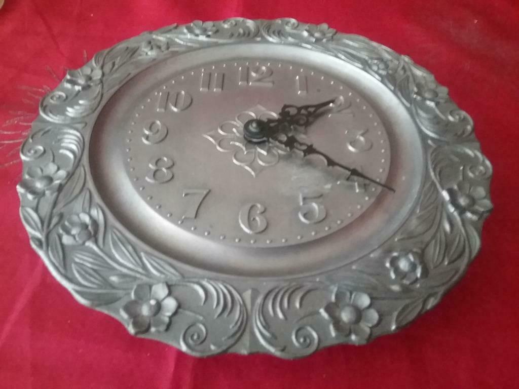 Horloge en étain, Enlèvement ou Envoi