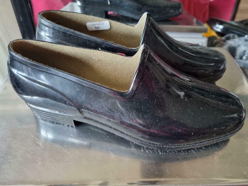 Chaussure pour travailler dans le jardin P37, Vêtements | Femmes, Neuf, Chaussures de travail, Sans, Noir