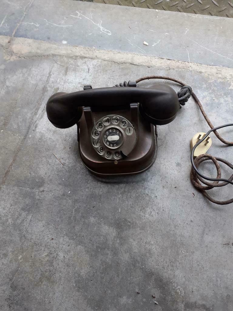 2 koperen telefoons, Telecommunicatie, Ophalen, Gebruikt, Met draaischijf