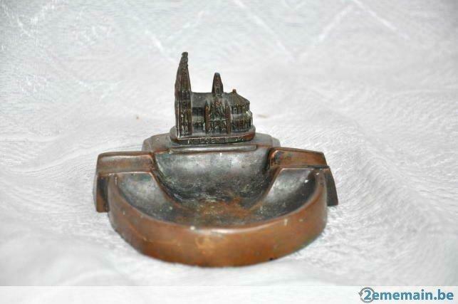 cendrier art déco en cuivre rouge cathédrale de cologne