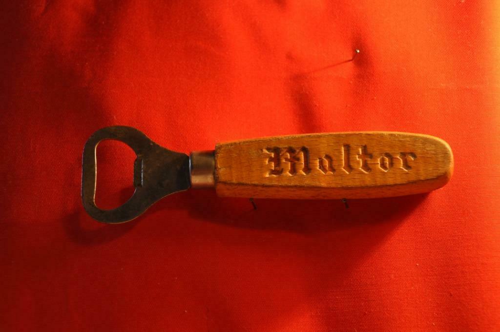 §  decapsuleur bois et metal publicitaire maltor (18), Enlèvement ou Envoi, Utilisé, Ouvre-bouteille, Autres marques