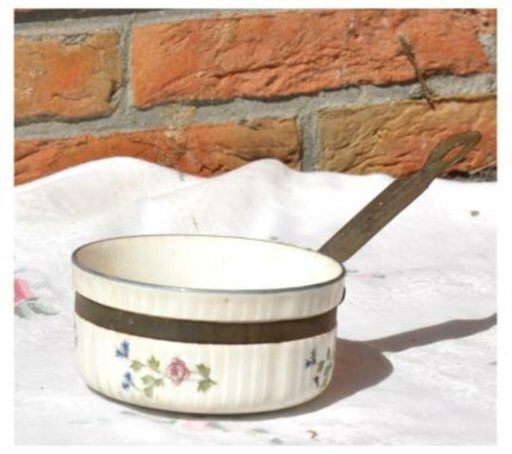 §petit poêlon en faïence cerclage manche métal, Enlèvement