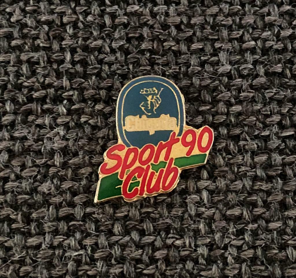PIN - CHIQUITA - SPORT 90 CLUB, Envoi, Utilisé, Marque, Insigne ou Pin's