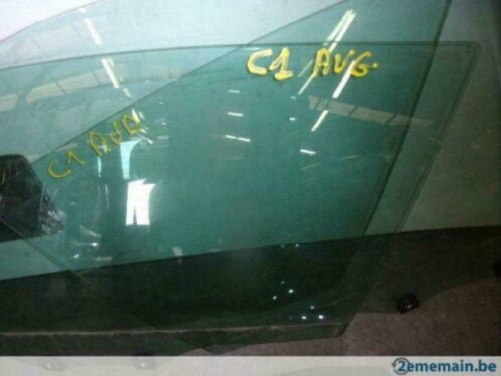 vitre avant gauche citroen c1 2016 5 portes, Autos : Pièces & Accessoires, Vitres & Accessoires, Citroën, Toyota, Enlèvement