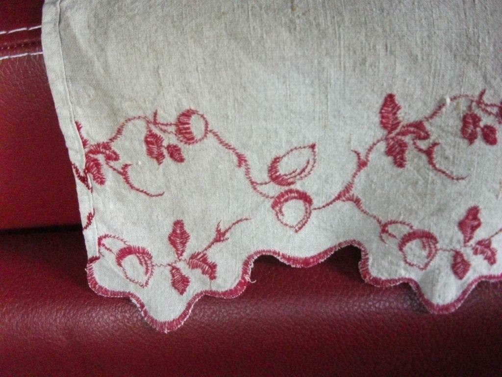 Jolie nappe pour cheminée ou étagère, 100 à 150 cm, Rouge, Comme neuf, Enlèvement