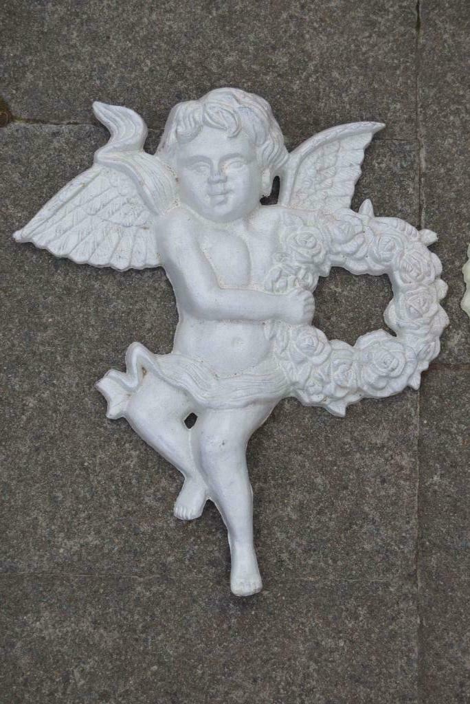 Twee gepatineerde gietijzeren engelen en cherubijnen om op t, Tuin en Terras, Ophalen of Verzenden, Nieuw, Overige materialen