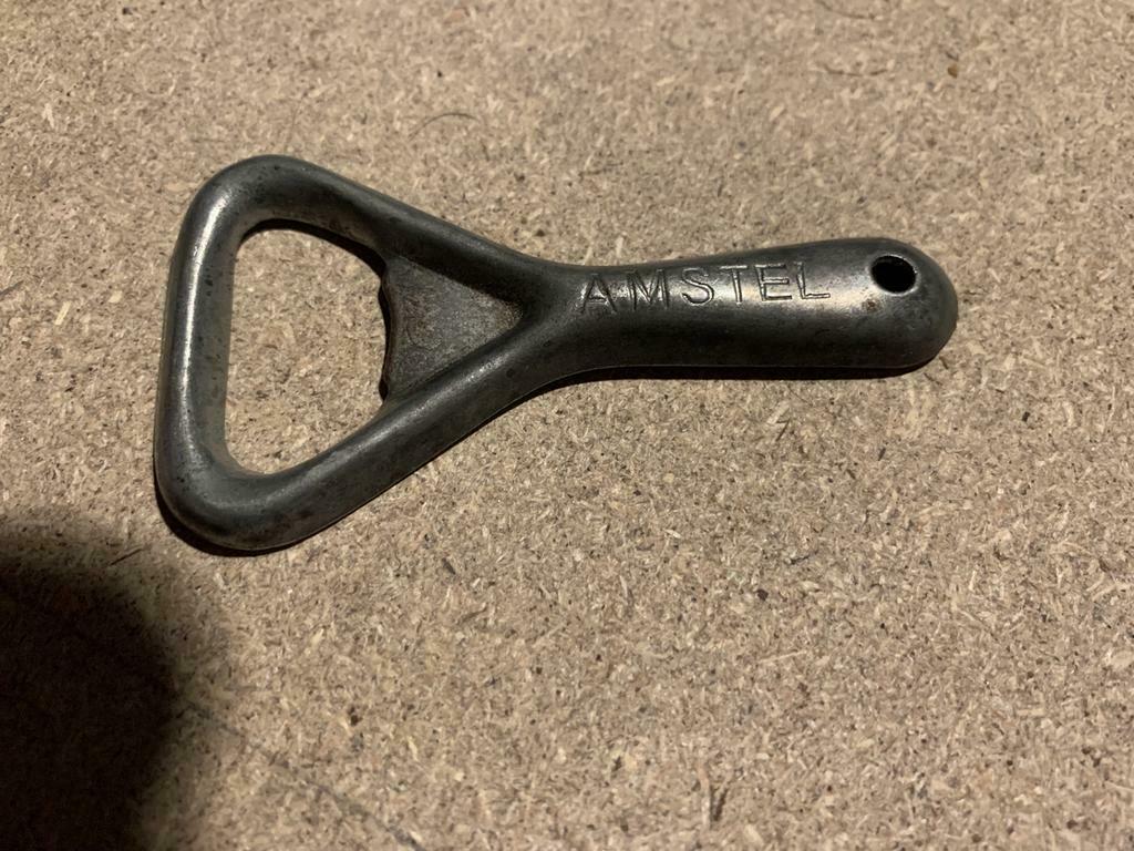 Décapsuleurs Amstel, Spa (80’s) et Union pivo en métal, Collections, Marques de bière, Utilisé, Ouvre-bouteille, Amstel