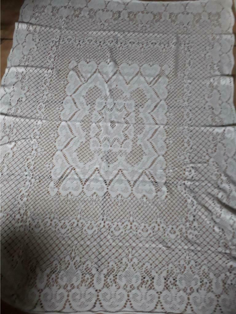 Nieuwe tafellakens/bedsprei, 1 is handgemaakt 155cm X 110 cm, Huis en Inrichting, Tafelkleden, Zo goed als nieuw, Rechthoek, Binnen